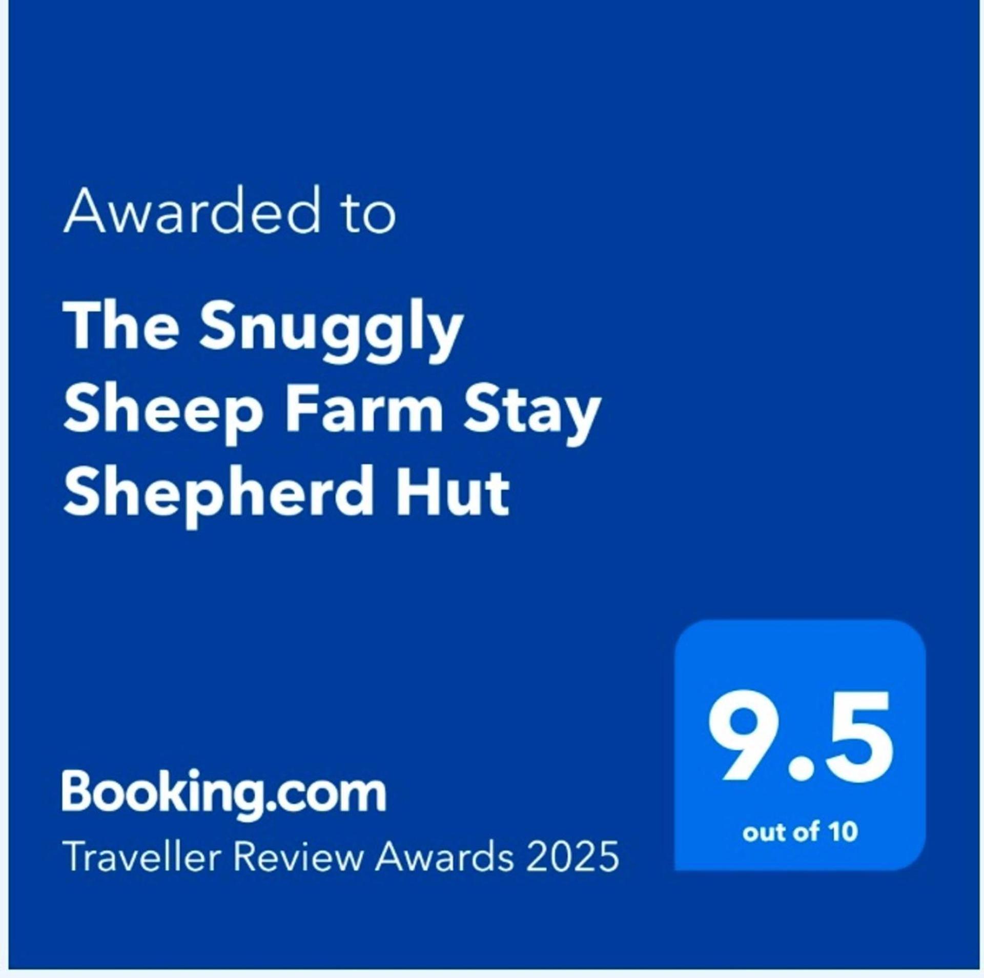 באלישנון The Snuggly Sheep Shepherd Hut Farm Stay מראה חיצוני תמונה